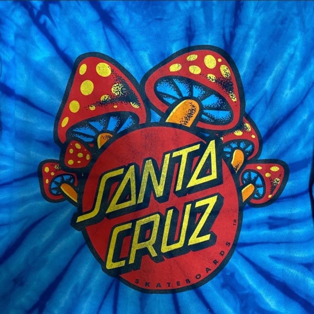 Santa Cruz Tie-die mushroom Tee!!!!!